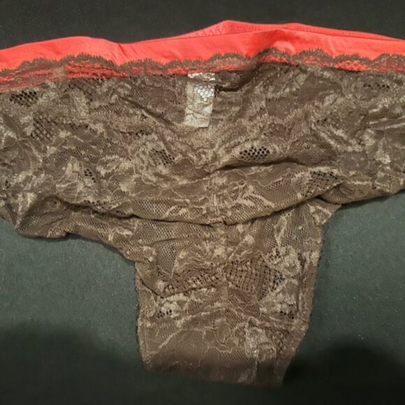 Victoria's Secret Low Rise Bikini    7747 - Picture 2 of 5